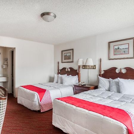 Oyo Hotel San Antonio East Екстер'єр фото