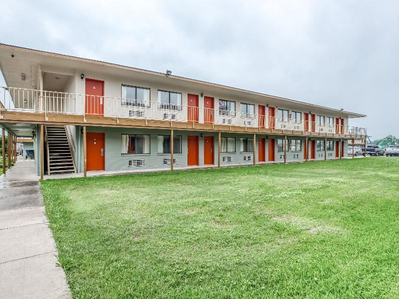Oyo Hotel San Antonio East Екстер'єр фото